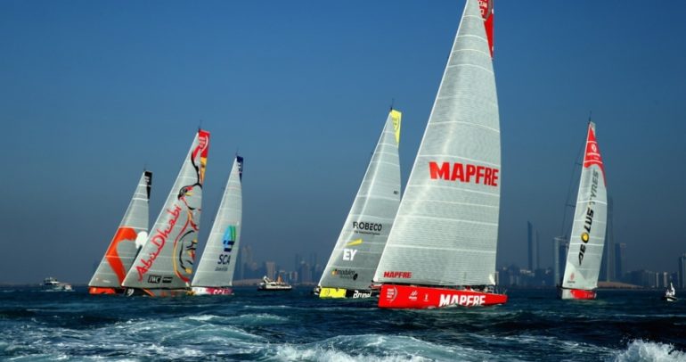 أسطول سباق فولفو للمحيطات ينطلق من أبوظبي نحو الصين